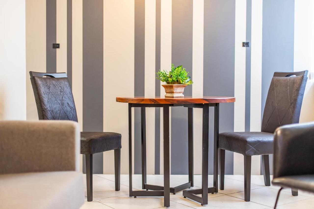 Delupo Hotel - Livin Studios Criciuma  Eksteriør bilde